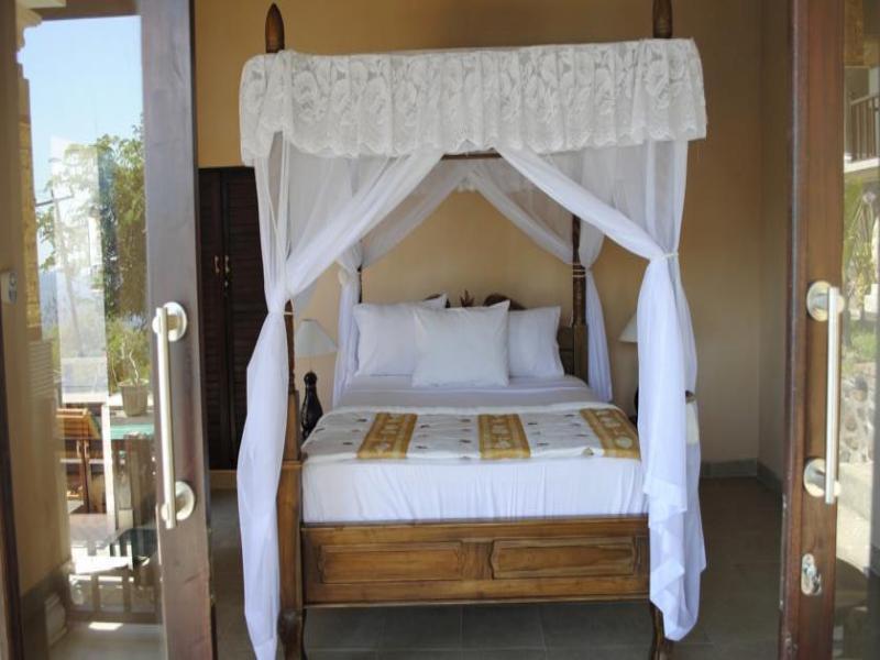 Beten Waru Bungalow And Restaurant Амед Екстер'єр фото
